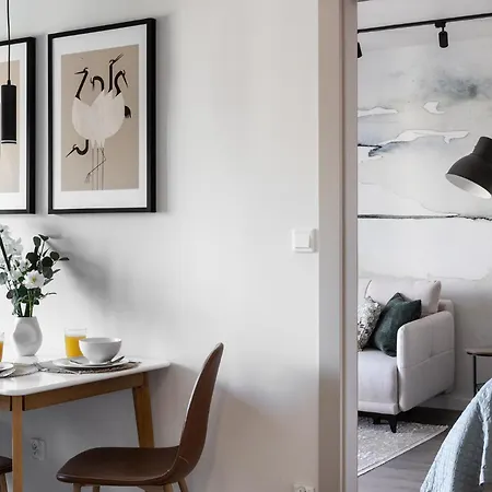 New #madalinskiego57 - Center, New Bulding, 2 Bedrooms, 2x Double Beds And A Fold-out Sofa, Separate Kitchen, Air Conditioning, Balcony, Underground Parking, Self Check In 24h, Internet, Netflix, Coffee Machine, Washing Machine,1 Km To The Railw