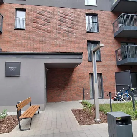 Daire New #madalinskiego57 - Center, New Bulding, 2 Bedrooms, 2x Double Beds And A Fold-out Sofa, Separate Kitchen, Air Conditioning, Balcony, Underground Parking, Self Check In 24h, Internet, Netflix, Coffee Machine, Washing Machine,1 Km To The Railw