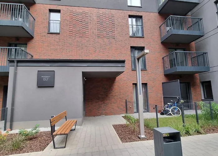 Appartement New #madalinskiego57 - Center, New Bulding, 2 Bedrooms, 2x Double Beds And A Fold-out Sofa, Separate Kitchen, Air Conditioning, Balcony, Underground Parking, Self Check In 24h, Internet, Netflix, Coffee Machine, Washing Machine,1 Km To The Railw