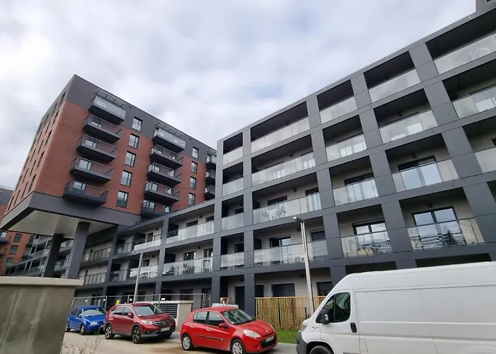 Appartement New #madalinskiego57 - Center, New Bulding, 2 Bedrooms, 2x Double Beds And A Fold-out Sofa, Separate Kitchen, Air Conditioning, Balcony, Underground Parking, Self Check In 24h, Internet, Netflix, Coffee Machine, Washing Machine,1 Km To The Railw *