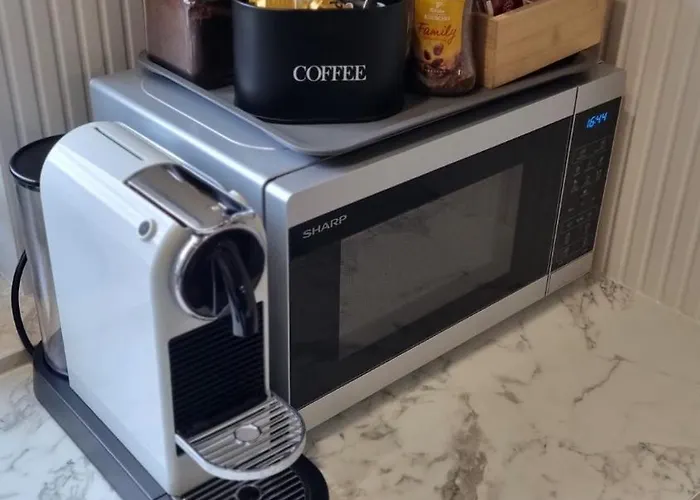 New #madalinskiego57 - Center, New Bulding, 2 Bedrooms, 2x Double Beds And A Fold-out Sofa, Separate Kitchen, Air Conditioning, Balcony, Underground Parking, Self Check In 24h, Internet, Netflix, Coffee Machine, Washing Machine,1 Km To The Railw Appartement Wrocław